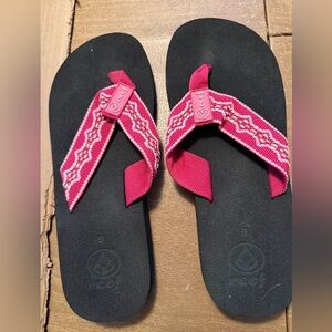 Reef Women's Pink Flip Flops